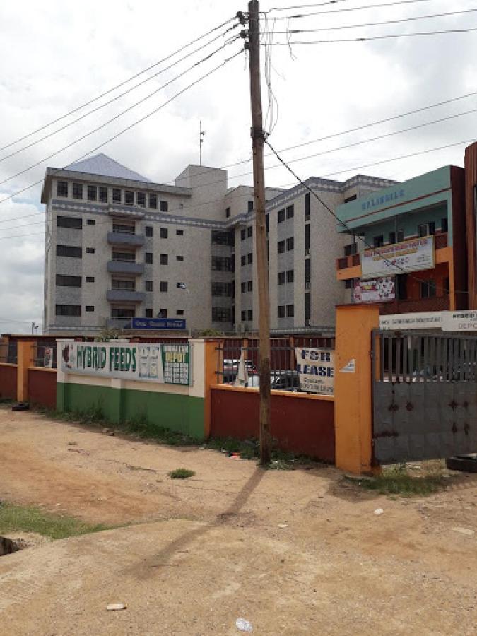 Room In Lodge - Owu Crown Hotel, Ibadan Exterior foto
